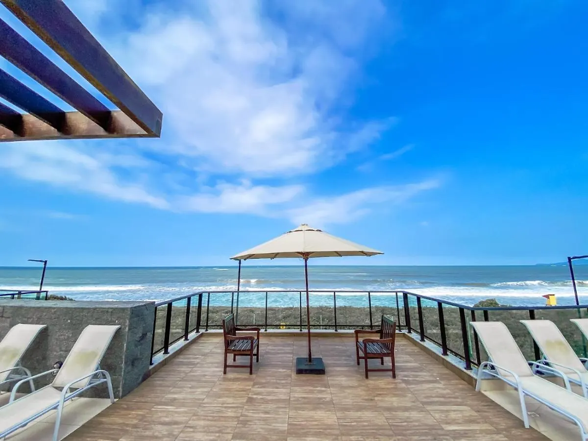Resort Em Barra Velha, Pe Na Areia E Vista Mar
